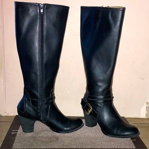 Nine West blk Boots
Via Pinky brown Boots
Paris Hilton blk High heels